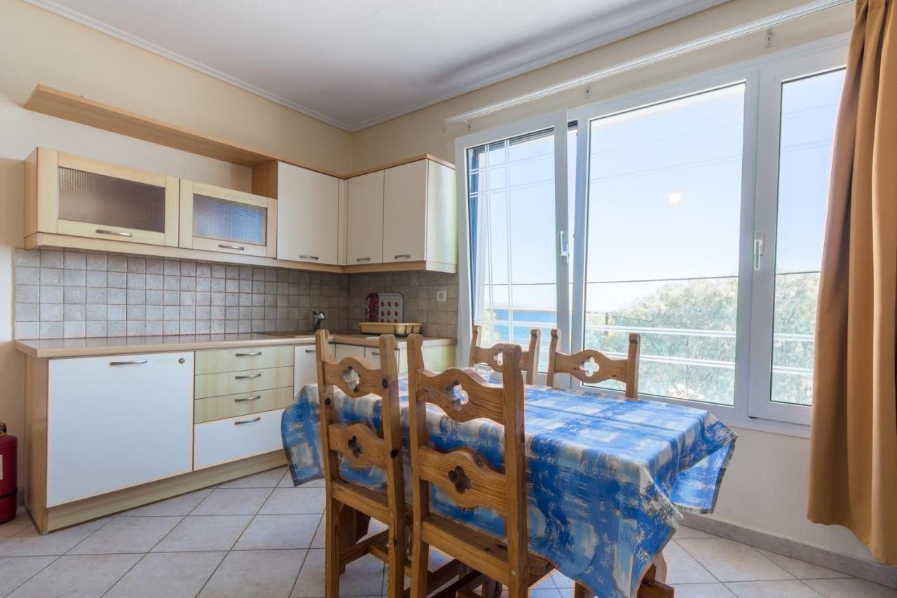 Aliki Studios Paralia Agias Foteinis Rum bild