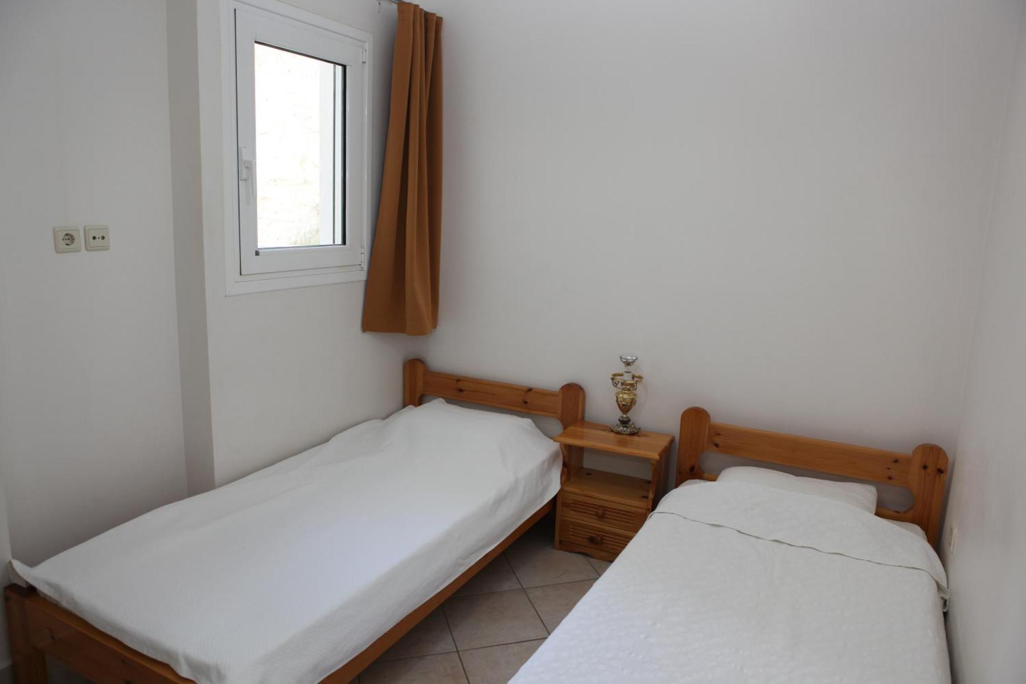 Aliki Studios Paralia Agias Foteinis Rum bild